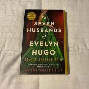 The Seven Husbands of Evelyn Hugo Book